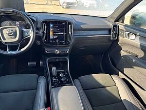 Volvo  XC40 R-Design, B4 Mild-Hybrid Benzin