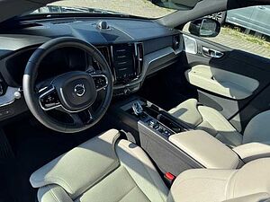 Volvo  XC60 T8 TWIN ENGINE AWD Automatikgetriebe (223+65kW/303+87PS) Inscription