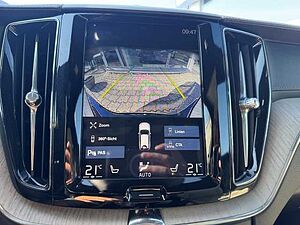 Volvo  XC60 T8 TWIN ENGINE AWD Automatikgetriebe (223+65kW/303+87PS) Inscription
