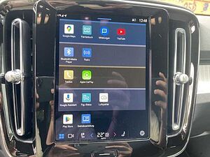 Volvo  XC40 Plus, B4 Mild-Hybrid, Benzin, Dark