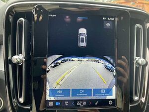 Volvo  XC40 Plus, B4 Mild-Hybrid, Benzin, Dark