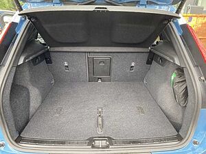 Volvo  XC40 Plus, B4 Mild-Hybrid, Benzin, Dark