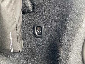 Volvo  XC40 Plus, B4 Mild-Hybrid, Benzin, Dark