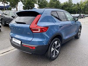Volvo  XC40 Plus, B4 Mild-Hybrid, Benzin, Dark