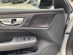 Volvo  V60 Plus, B4 Mild-Hybrid, Diesel, Dark