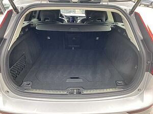 Volvo  V60 Plus, B4 Mild-Hybrid, Diesel, Dark