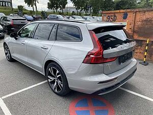 Volvo  V60 Plus, B4 Mild-Hybrid, Diesel, Dark