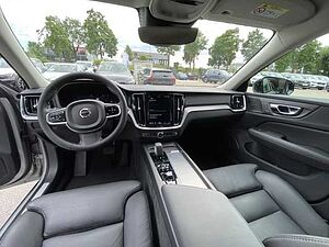 Volvo  V60 Plus, B4 Mild-Hybrid, Diesel, Dark