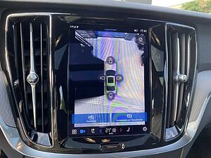 Volvo  S60 Recharge Plus, T8 AWD Plug-in Hybrid, Elektrisch/Benzin, Dark