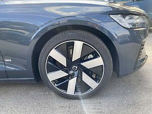 Volvo  S60 Recharge Plus, T8 AWD Plug-in Hybrid, Elektrisch/Benzin, Dark
