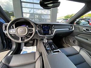Volvo  S60 Recharge Plus, T8 AWD Plug-in Hybrid, Elektrisch/Benzin, Dark