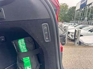 Volvo  XC90 Ultra, T8 AWD Plug-in Hybrid, Elektrisch/Benzin, Dark, 7 Sitze