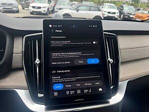Volvo  XC90 Ultra, T8 AWD Plug-in Hybrid, Elektrisch/Benzin, Dark, 7 Sitze
