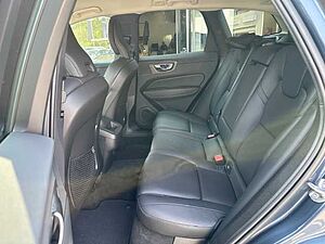 Volvo  XC60 Plus, B4 AWD Mild-Hybrid, Diesel, Dark