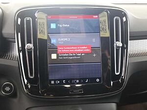 Volvo  XC40 Core, B3 Mild-Hybrid, Benzin