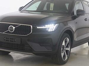 Volvo  XC40 Core, B3 Mild-Hybrid, Benzin