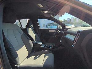 Volvo  XC40 Plus, B4 AWD Mild-Hybrid, Benzin, Bright