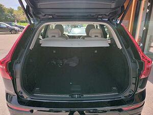 Volvo  XC60 Plus, B4 AWD Mild-Hybrid, Diesel, Dark