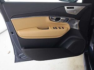 Volvo  XC90 Plus, T8 AWD Plug-in Hybrid, Elektrisch/Benzin, Bright, 7 Sitze