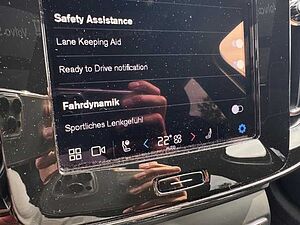 Volvo  XC40 Ultimate, B4 Mild-Hybrid, Benzin, Dark