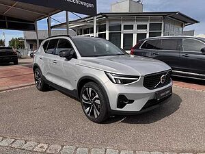 Volvo  XC40 Ultimate, B4 Mild-Hybrid, Benzin, Dark