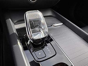 Volvo  V60 Ultimate, B4 Mild-Hybrid, Diesel, Dark