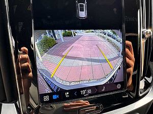 Volvo  V60 Ultimate, B4 Mild-Hybrid, Diesel, Dark