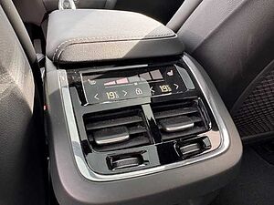 Volvo  V60 Ultimate, B4 Mild-Hybrid, Diesel, Dark