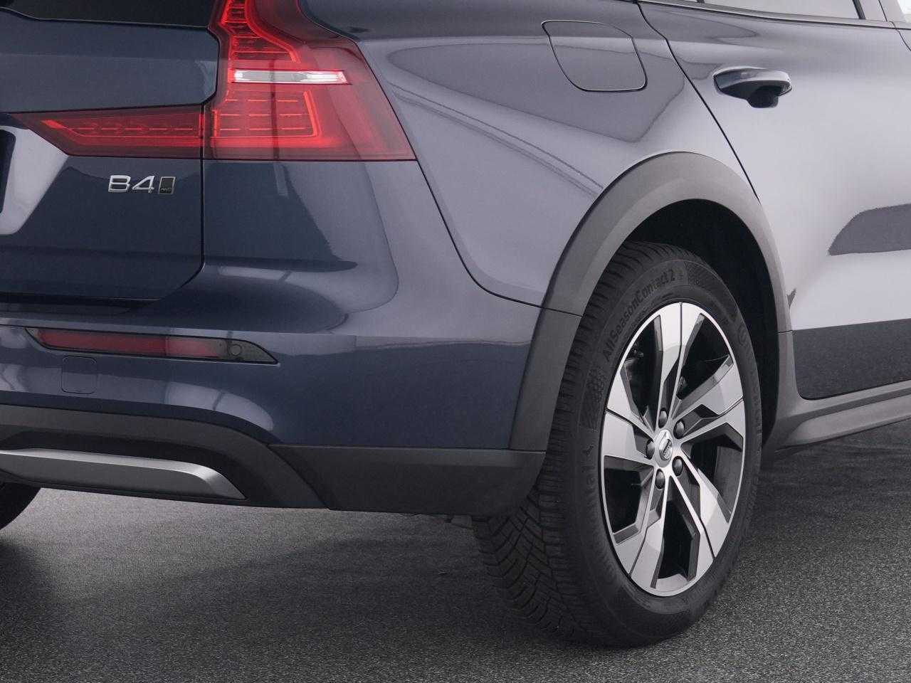 Volvo  CC