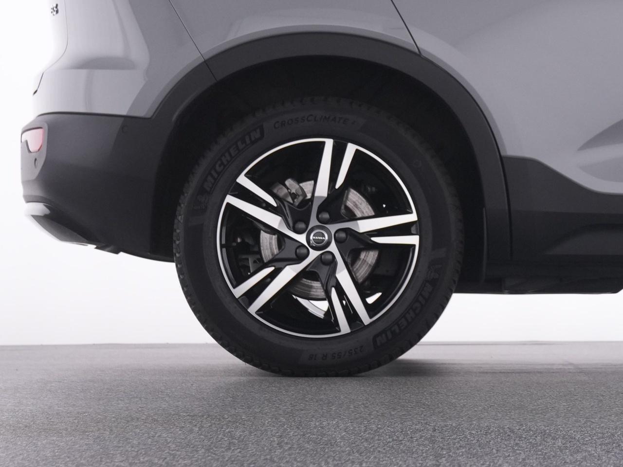 Volvo  XC 40