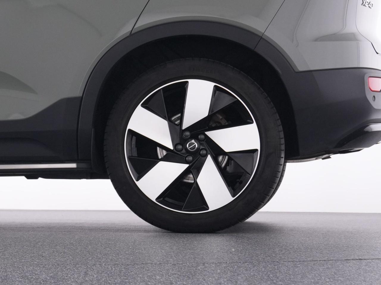 Volvo  XC 40