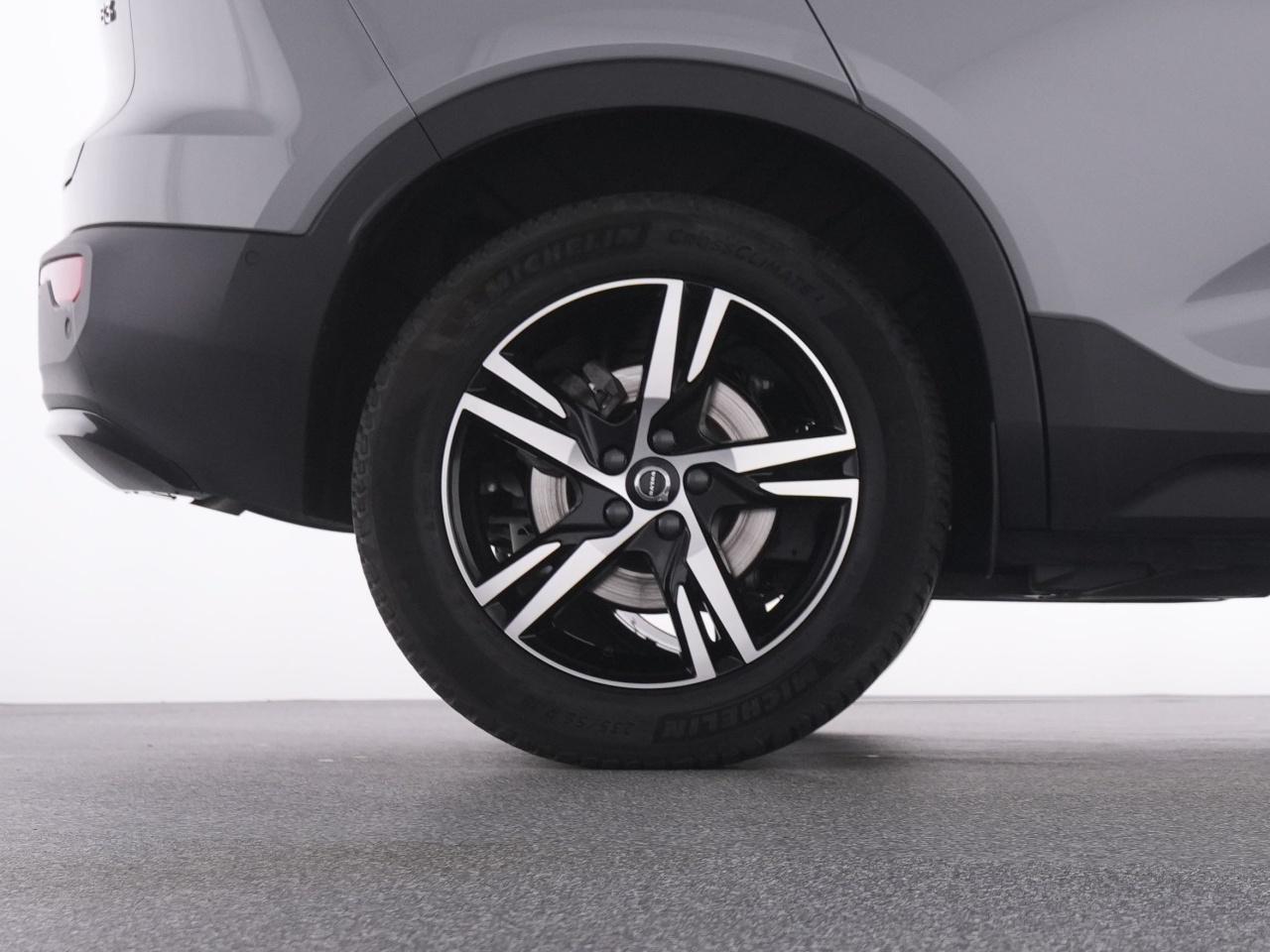 Volvo  XC 40