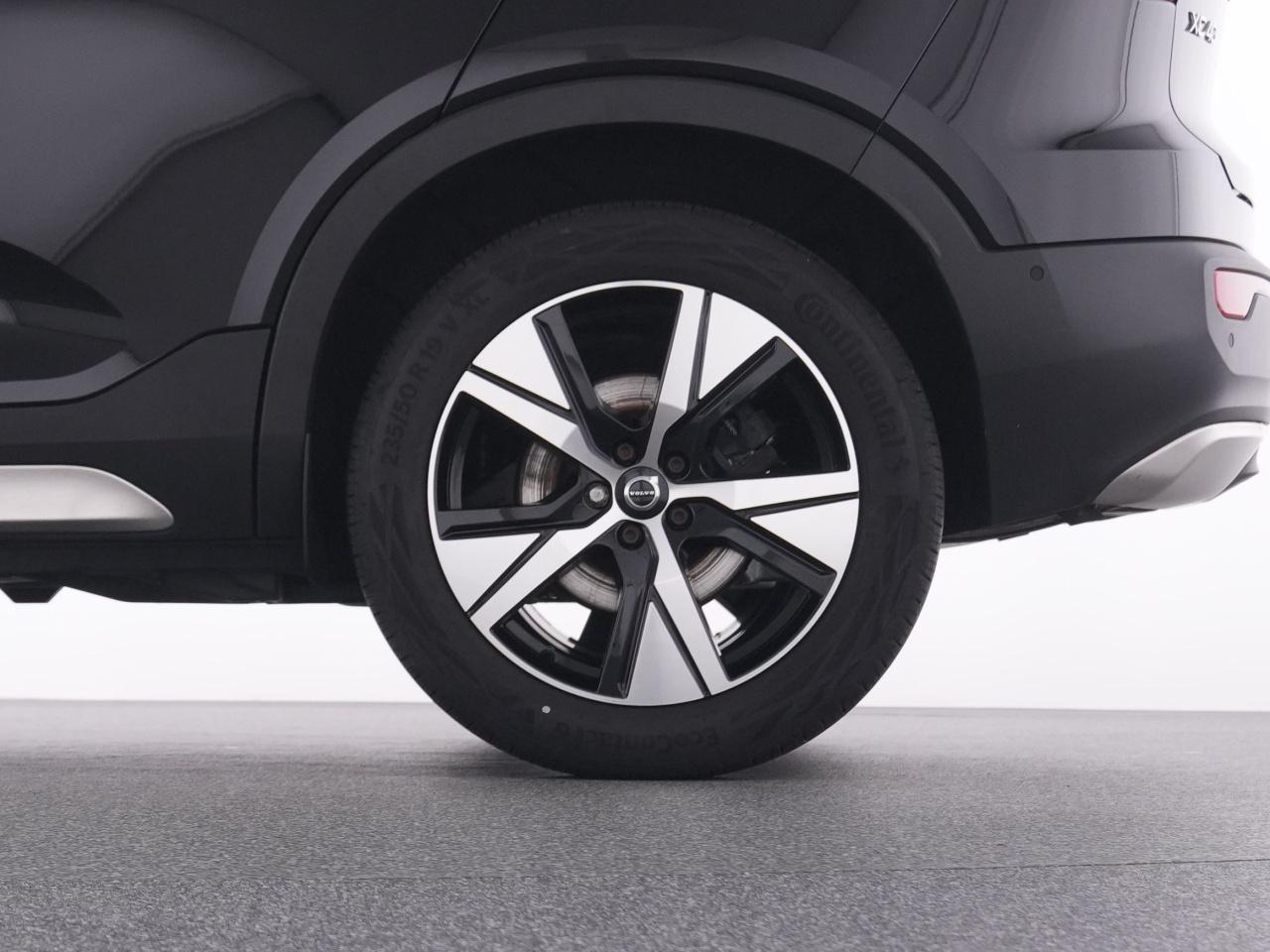 Volvo  XC 40