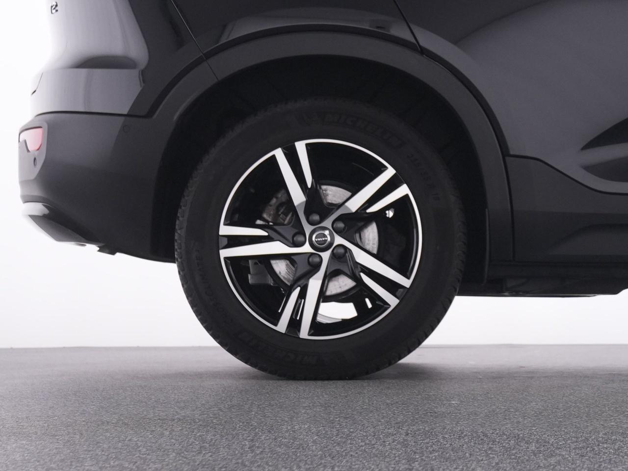 Volvo  XC 40