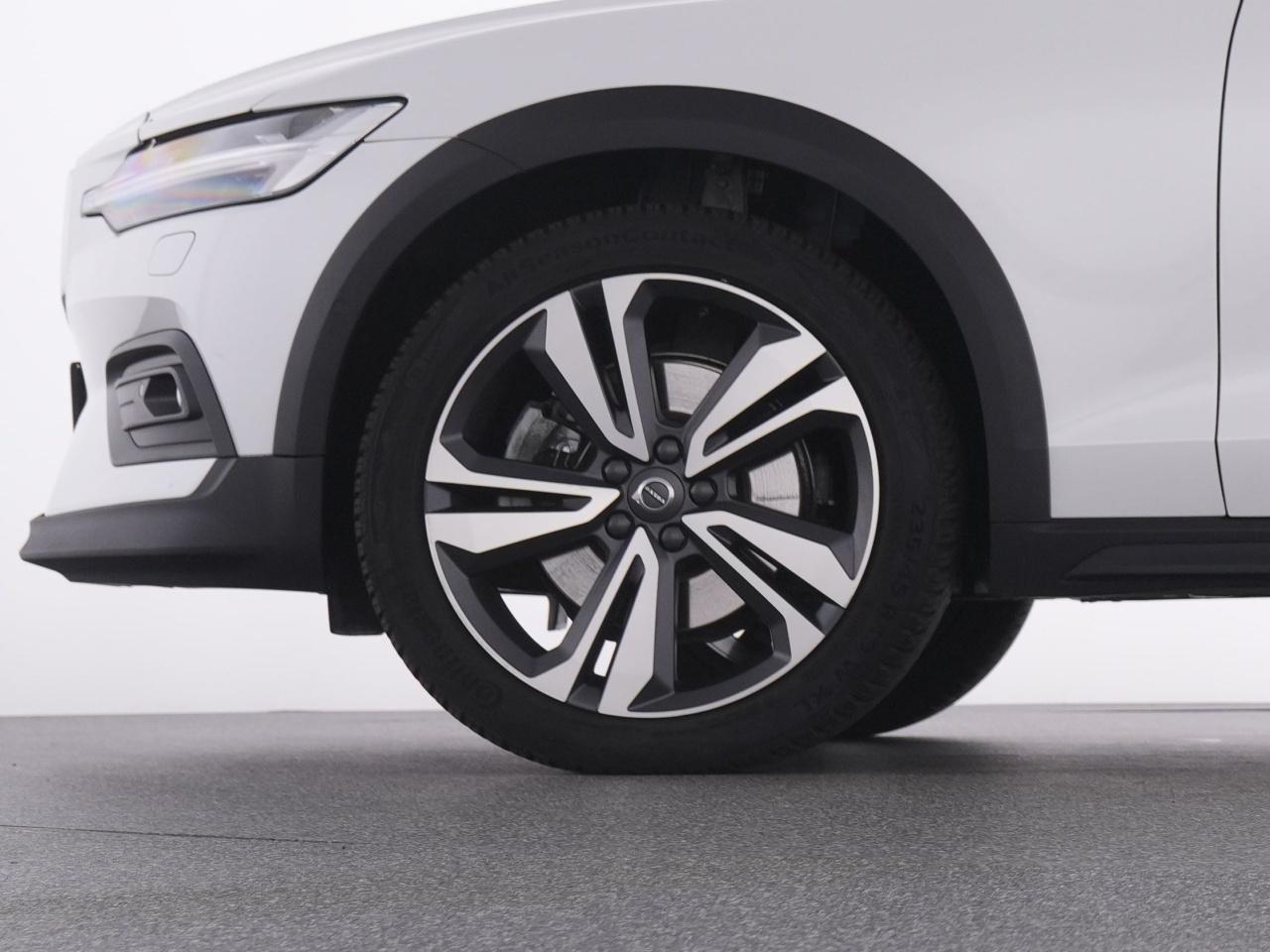 Volvo  CC