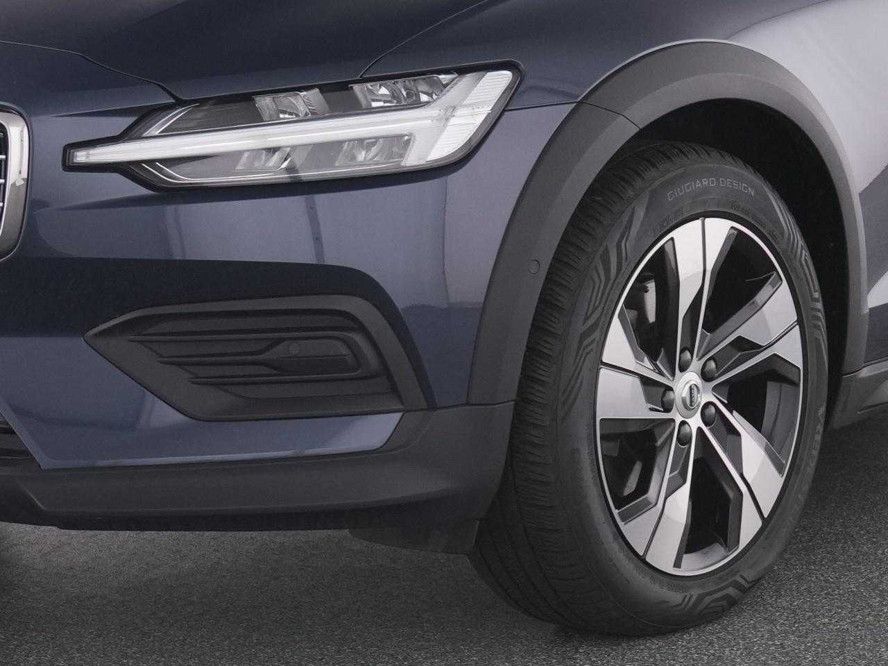 Volvo  CC