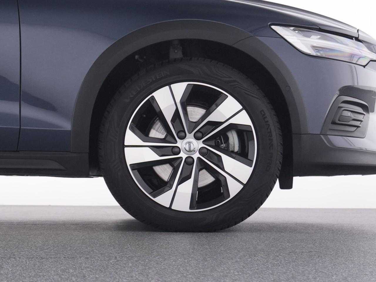 Volvo  CC