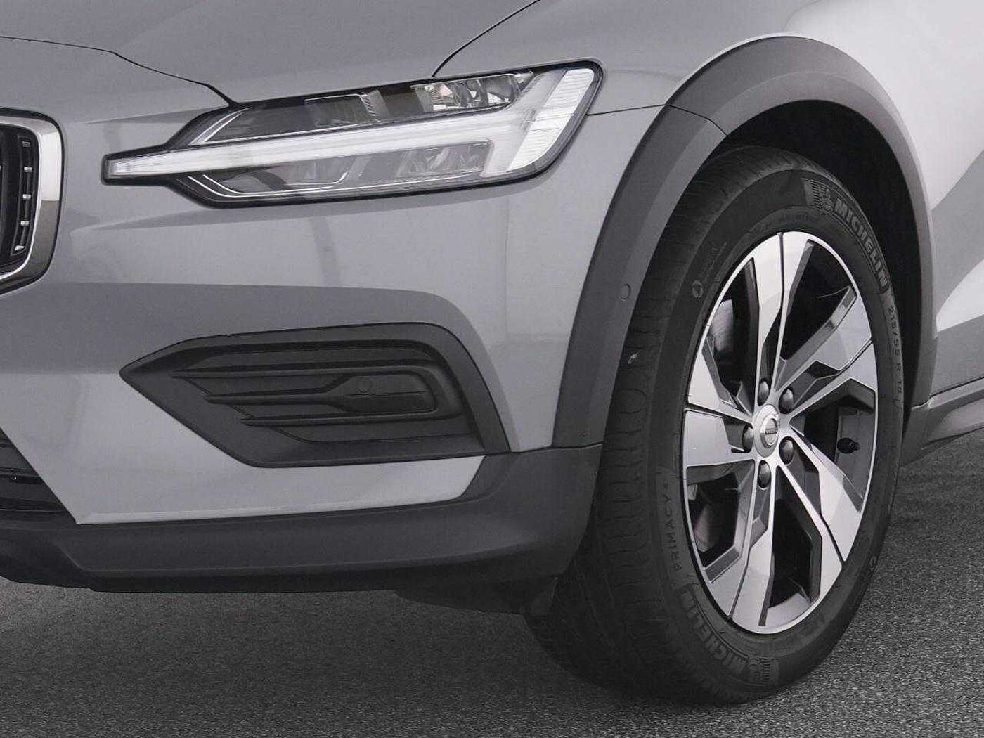 Volvo  V60