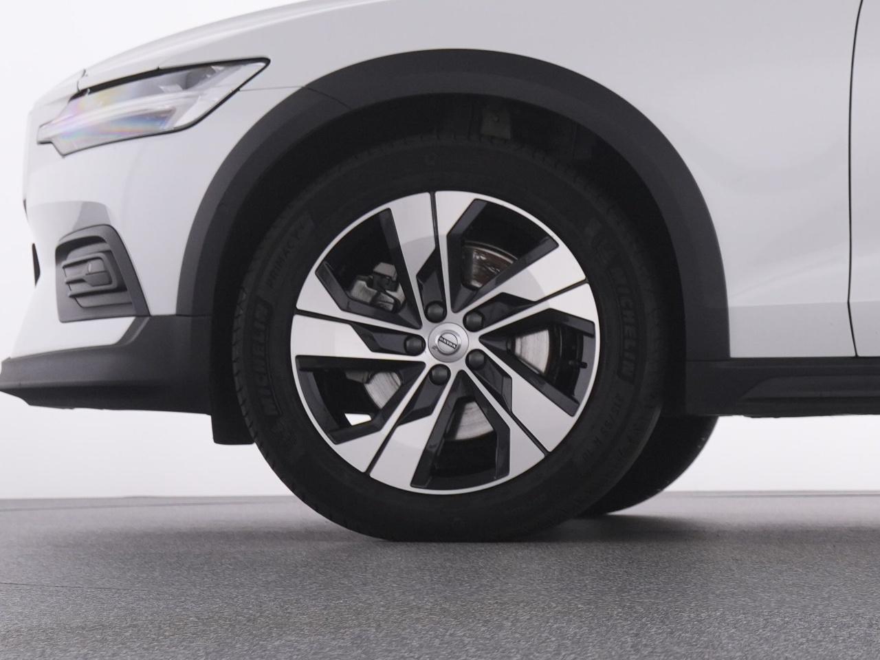 Volvo  CC