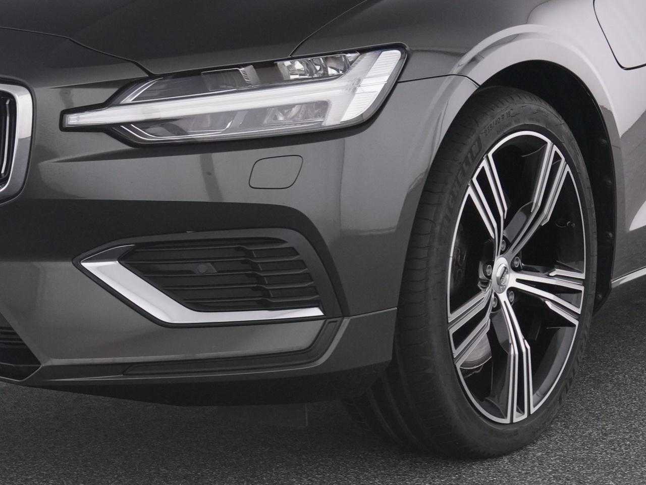 Volvo  V60