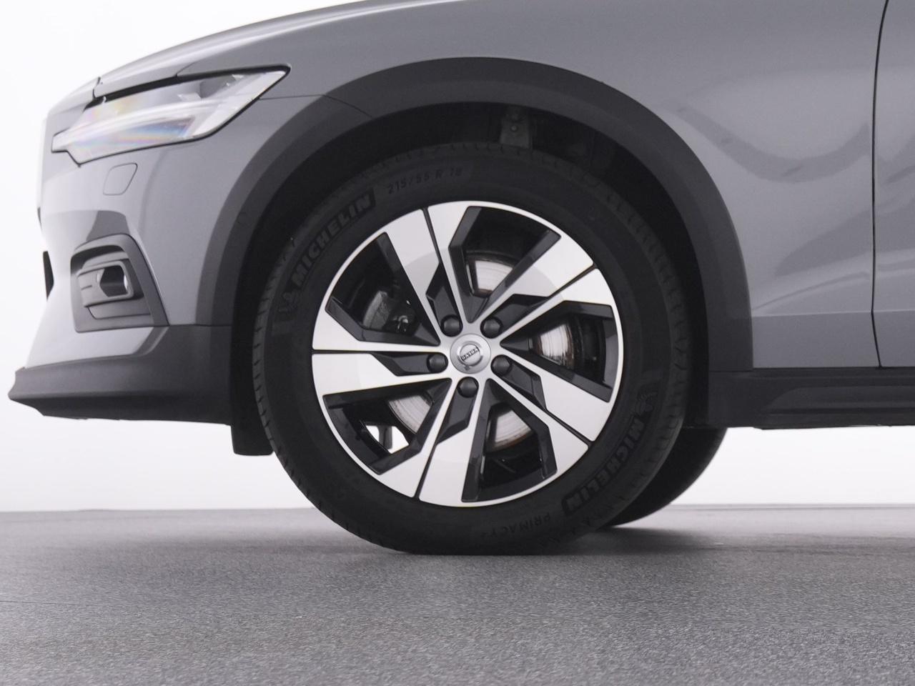Volvo  V60