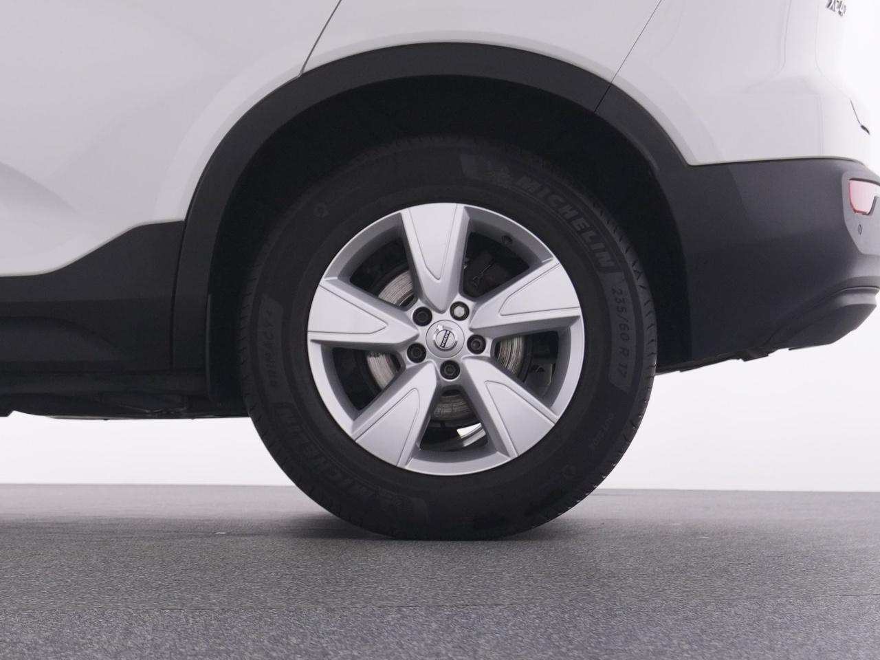 Volvo  XC 40