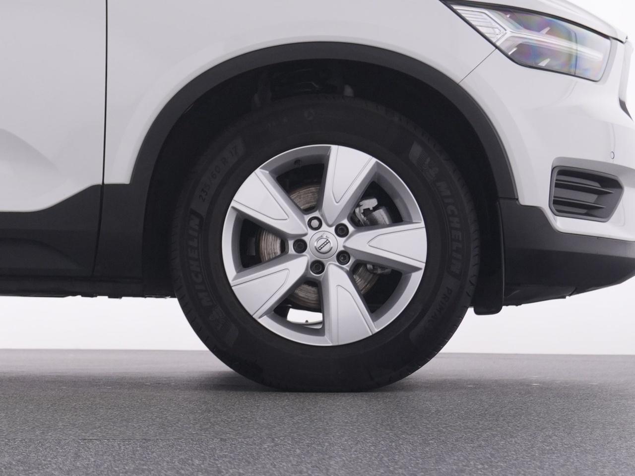 Volvo  XC 40
