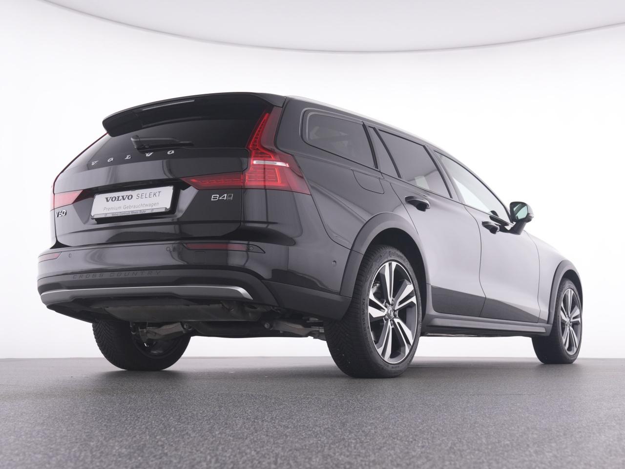 Volvo  CC