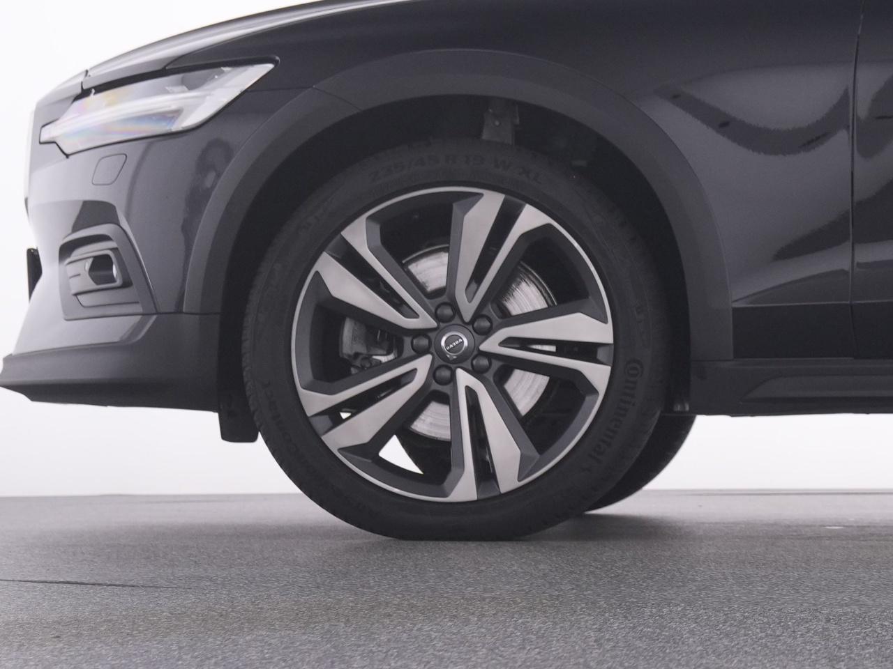 Volvo  CC