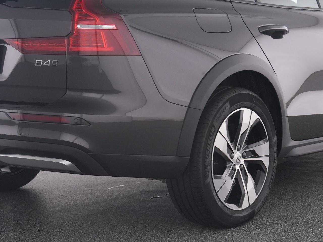 Volvo  CC