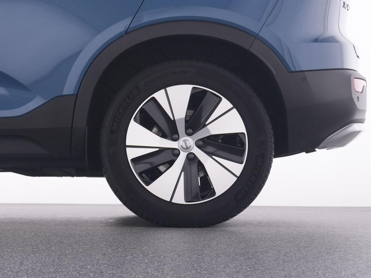 Volvo  XC 40
