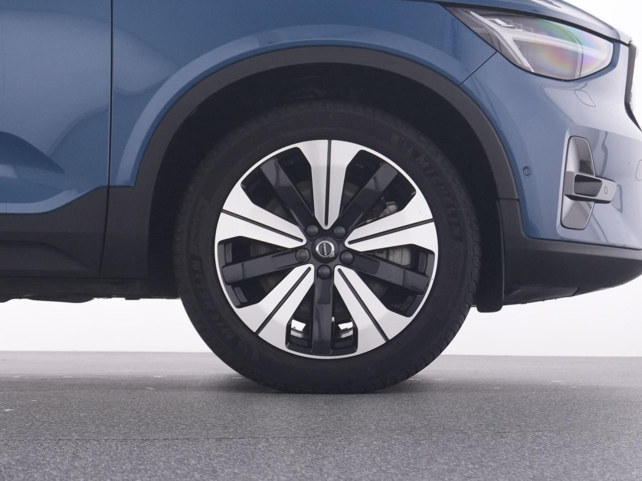 Volvo  XC 40