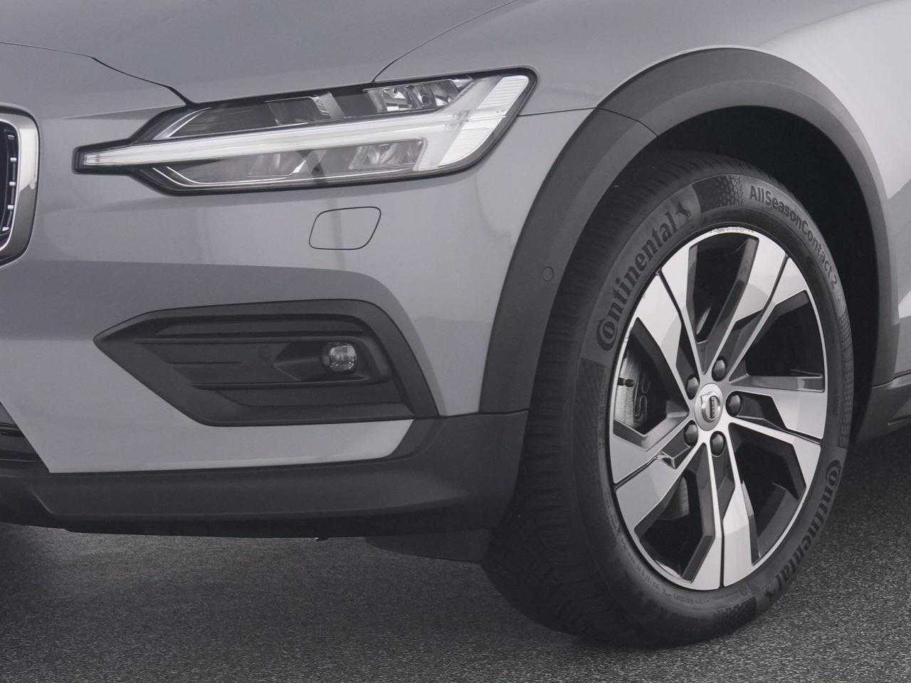 Volvo  CC