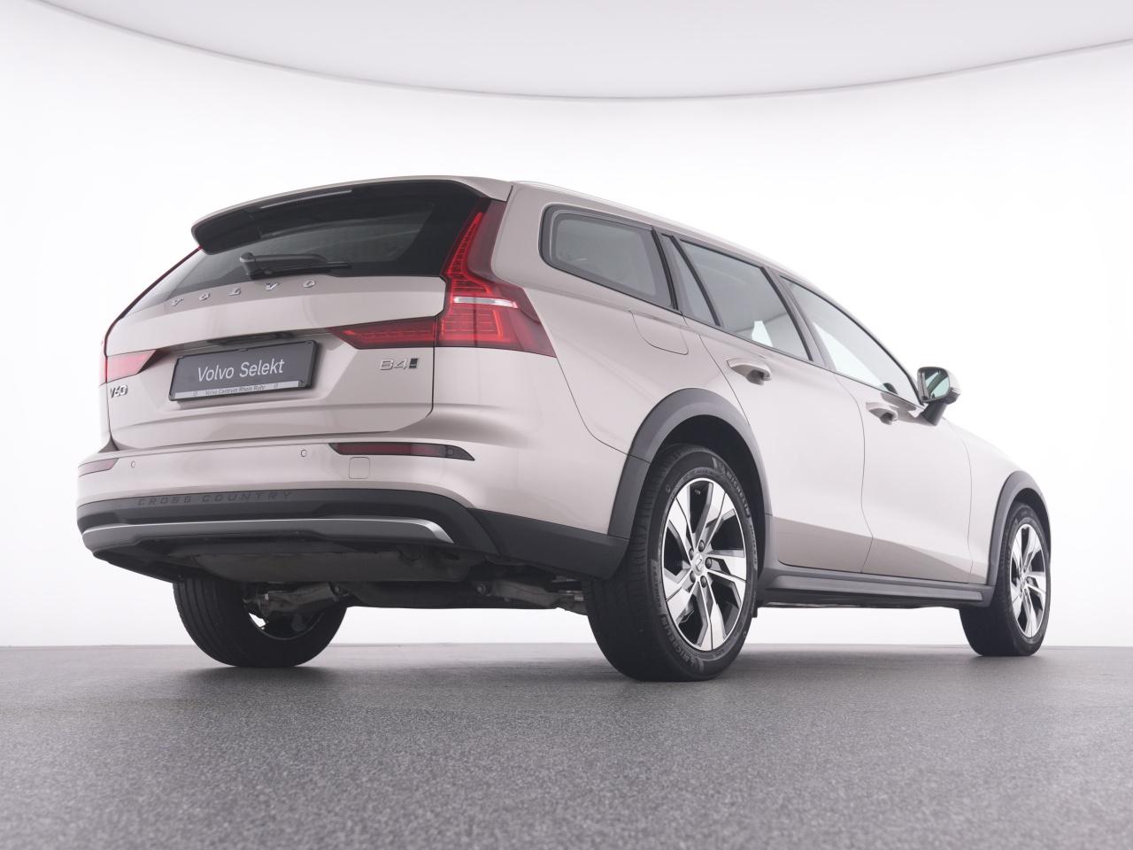 Volvo  CC